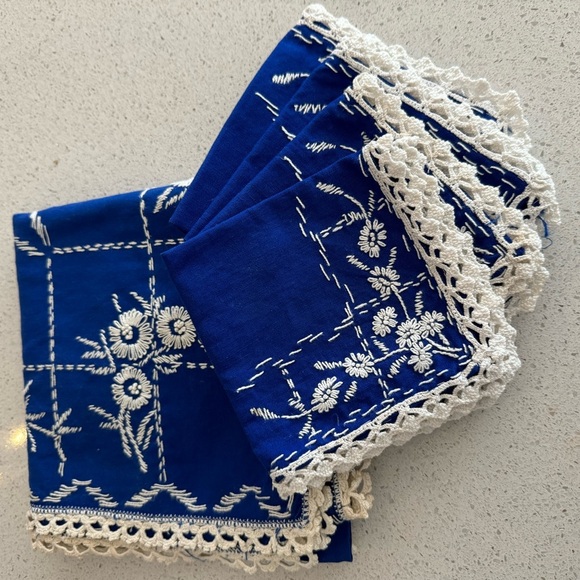 Other - Vintage Embroidered Linen Napkins and Table Linen